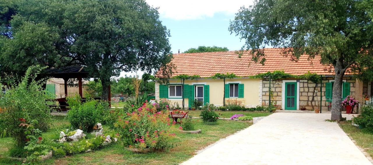 Village House Fafarinka - Close To Krka National Park Konjevrate Bagian luar foto